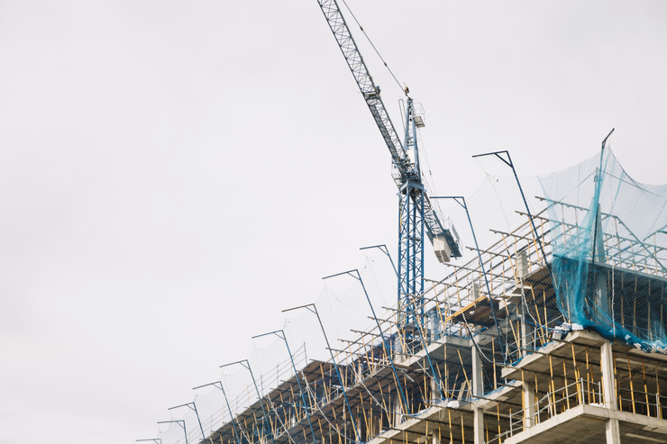 Header crane building construction