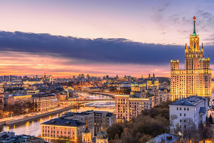 Header 60. vechernie vidy moskvy