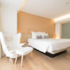 Art thumb blurred double bed armchair