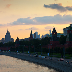 Thumb moscow kremlin summer sunset