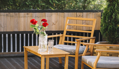 Wide thumb beautiful red rose vase drink wooden table rooftop